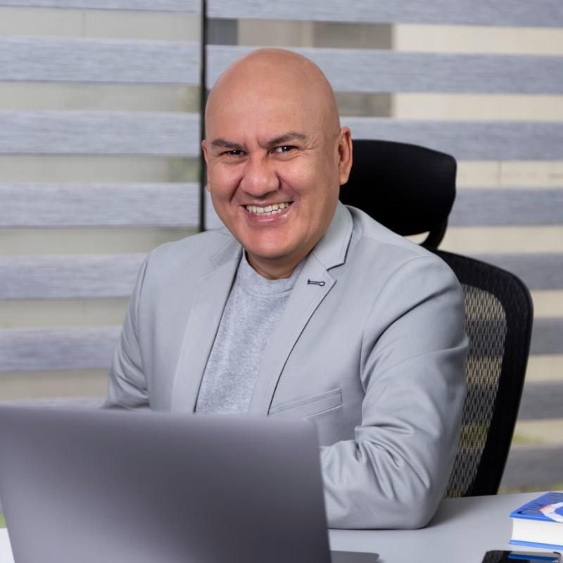 Photo of Luis Guamán